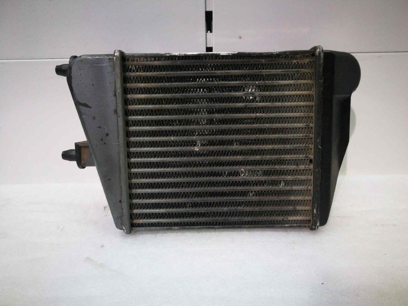 Recambio de intercooler para alfa romeo 75 referencia OEM IAM 37237204 162060803503 