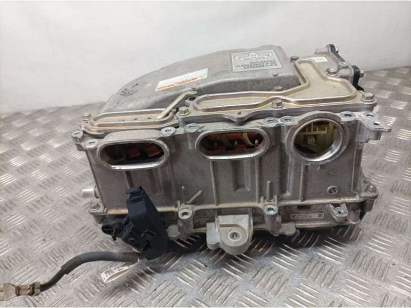 Recambio de convertidor para toyota yaris active hybrid referencia OEM IAM G920052010  