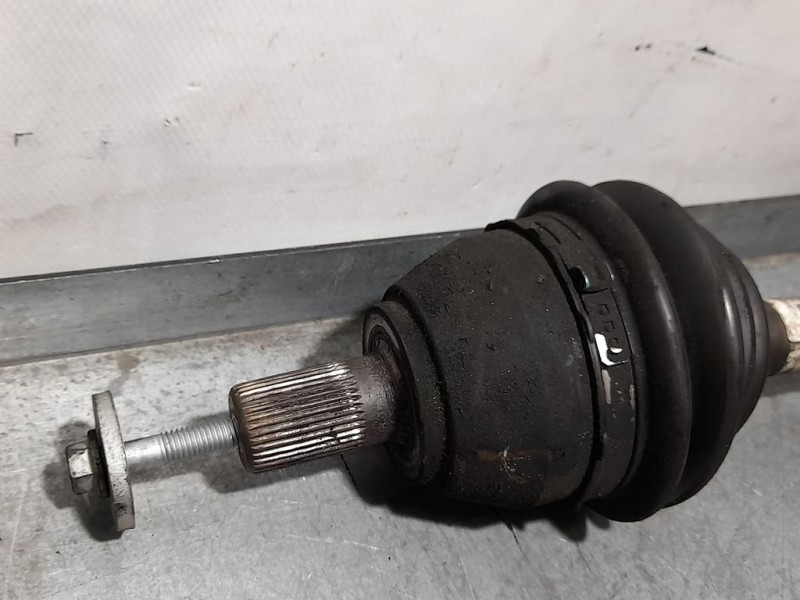 Recambio de transmision delantera izquierda para ford focus lim. (cb4) trend referencia OEM IAM P30759675  