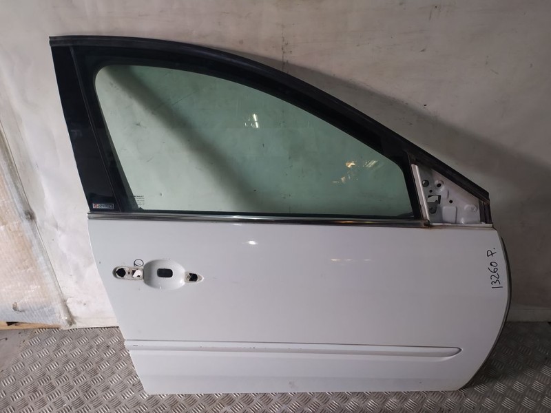 Recambio de puerta delantera derecha para renault laguna iii dynamique referencia OEM IAM   TOCADO