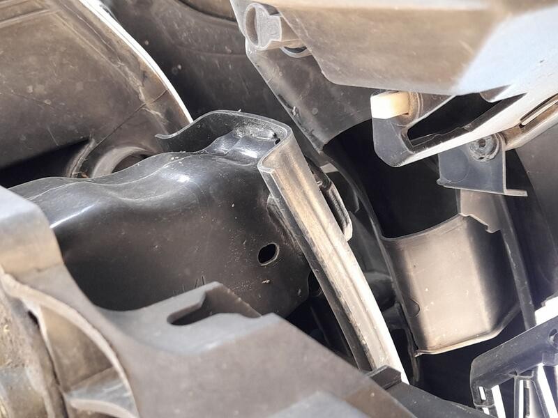 Recambio de refuerzo paragolpes delantero para seat ibiza iv (6j5, 6p1) 1.6 tdi referencia OEM IAM 6J0807109A  