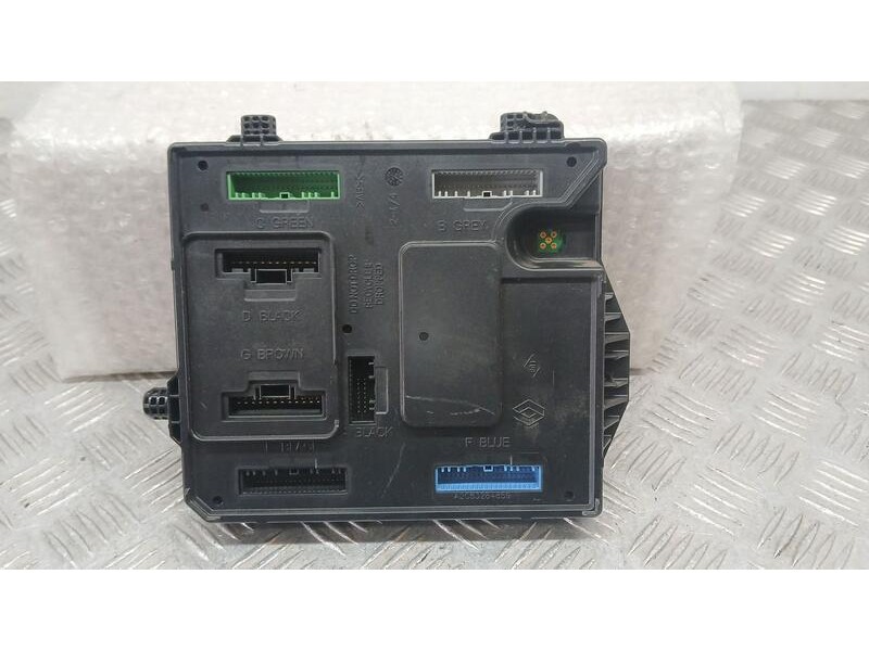 Recambio de caja reles / fusibles para renault grand scénic iii (jz0/1_) 1.5 dci referencia OEM IAM 284B13640R CONTINENTAL S1800