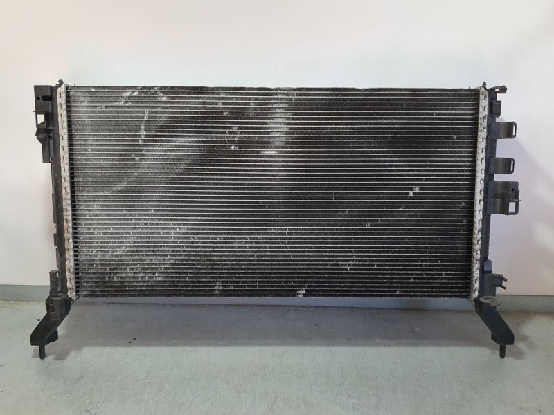 Recambio de radiador agua para renault laguna iii dynamique referencia OEM IAM 214100005R H9418006 BEHR