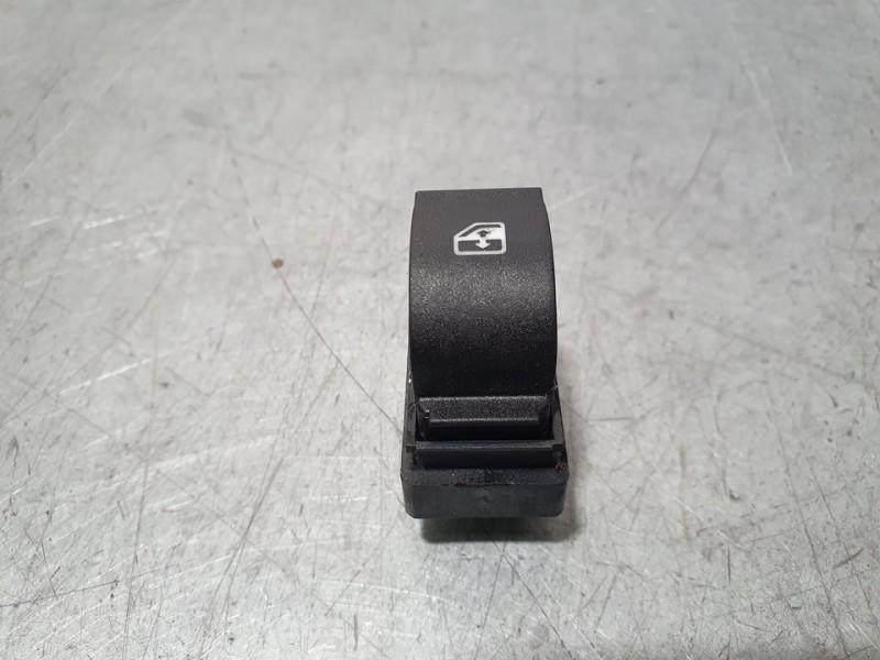 Recambio de mando elevalunas delantero derecho para fiat tipo ii (357) berlina easy referencia OEM IAM 735631464  