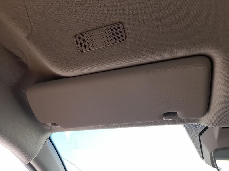 Recambio de parasol izquierdo para dacia sandero iii 1.0 tce 100 eco-g referencia OEM IAM 964011680R  