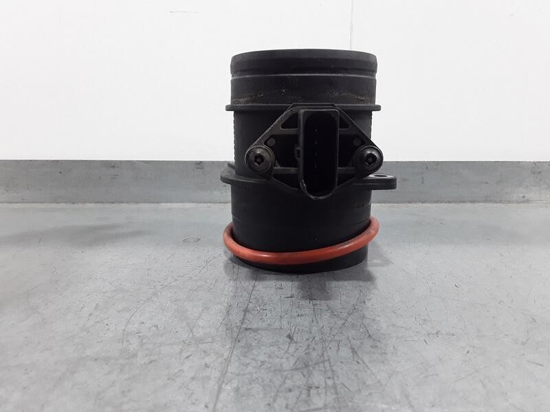 Recambio de caudalimetro para dodge caliber se referencia OEM IAM 05033320AA 0281002779 BOSCH