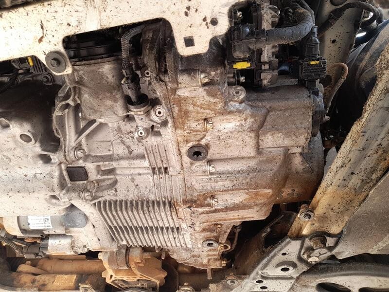 Recambio de caja cambios para bmw x1 (u11) sdrive 18 i referencia OEM IAM 28005B15016 7DCT300TUE AUTOMATICA  //PENDIENTE REVISAR