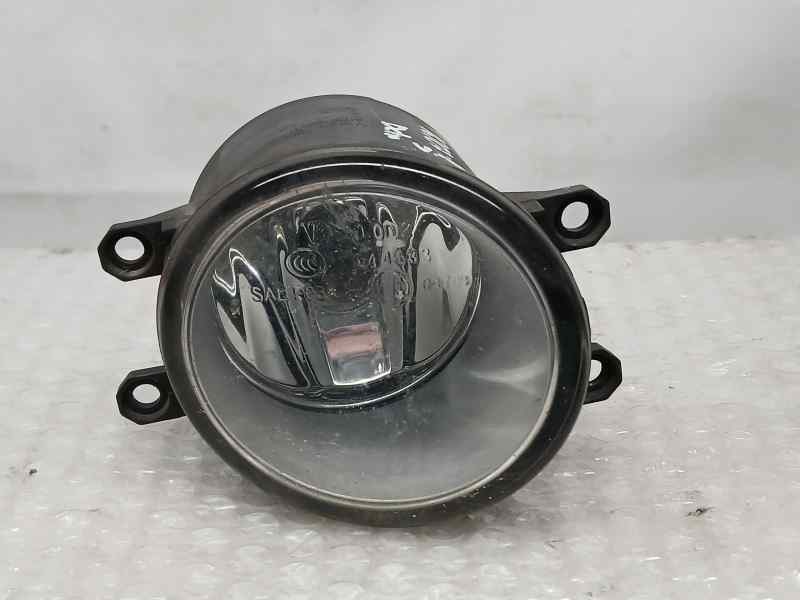 Recambio de faro antiniebla derecho para toyota iq 2 referencia OEM IAM 812100D041 89206402 VALEO