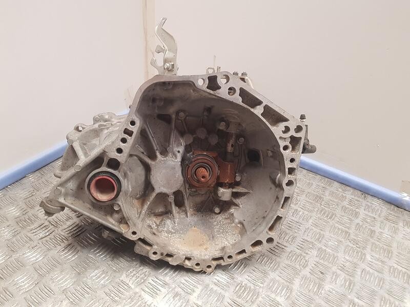 Recambio de caja cambios para toyota aygo x-cite referencia OEM IAM 303000H070 5 VELOCIDADES 5 VELOCIDADES