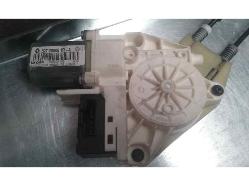 Recambio de elevalunas trasero derecho para renault laguna iii authentique referencia OEM IAM 827300001RA 6 PINS ELECTRICO