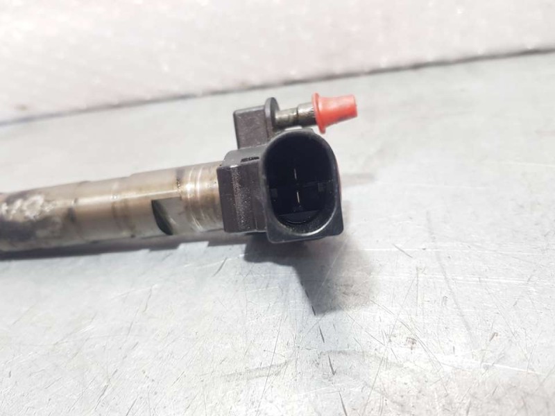 Recambio de inyector para volkswagen tiguan (5n1) 2.0 tdi referencia OEM IAM 03L130277 0445116030 BOSCH