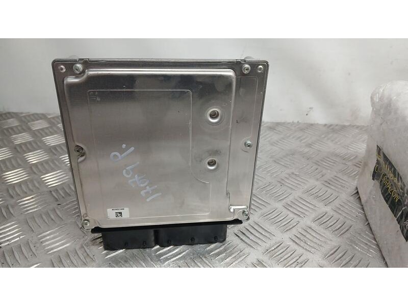 Recambio de centralita motor uce para bmw z4 roadster (e85) 2.0 i referencia OEM IAM 7565300 BOSCH 0261201160