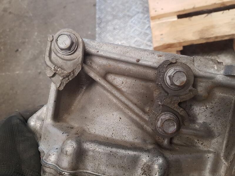 Recambio de caja cambios para toyota aygo x-cite referencia OEM IAM 303000H070 5 VELOCIDADES 5 VELOCIDADES