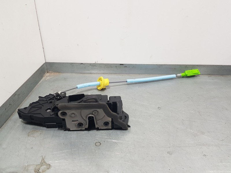 Recambio de cerradura puerta delantera izquierda para bmw x1 (u11) sdrive 18 i referencia OEM IAM 7445041 5 PINS 