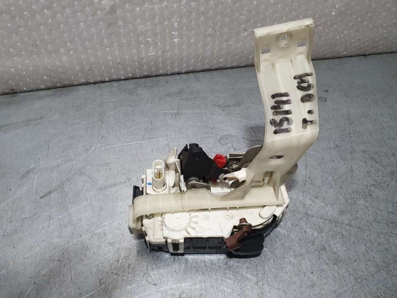 Recambio de cerradura puerta trasera derecha para dodge caliber se referencia OEM IAM 04589414AC  4 PINES