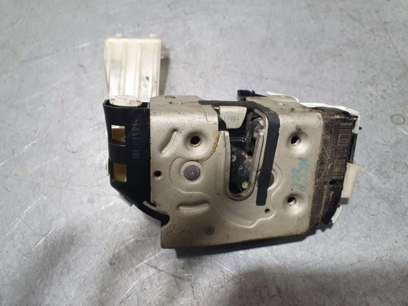 Recambio de cerradura puerta trasera derecha para dodge caliber se referencia OEM IAM 04589414AC  4 PINES
