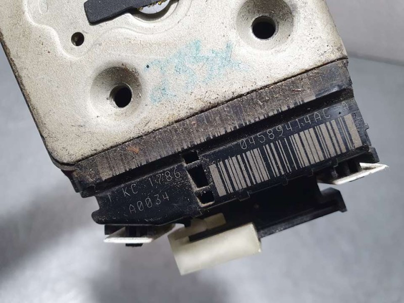 Recambio de cerradura puerta trasera derecha para dodge caliber se referencia OEM IAM 04589414AC  4 PINES