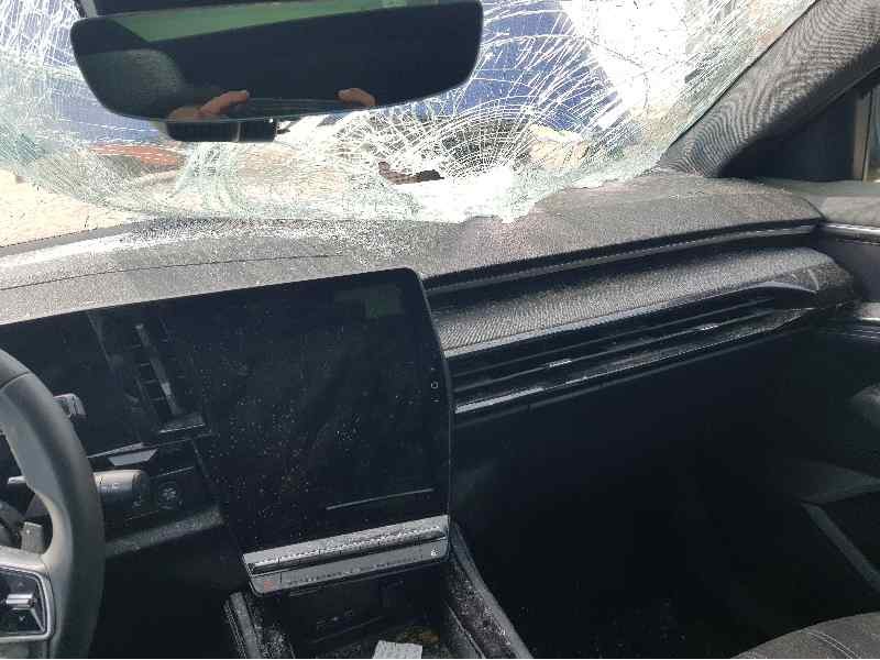 Recambio de salpicadero para renault austral techno referencia OEM IAM 681036904R  C/AIRBAG Y TOCADO