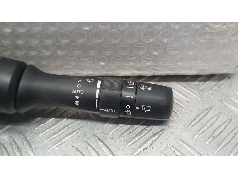 Recambio de mando limpia para toyota iq 2 referencia OEM IAM 8414042111  4812117F623