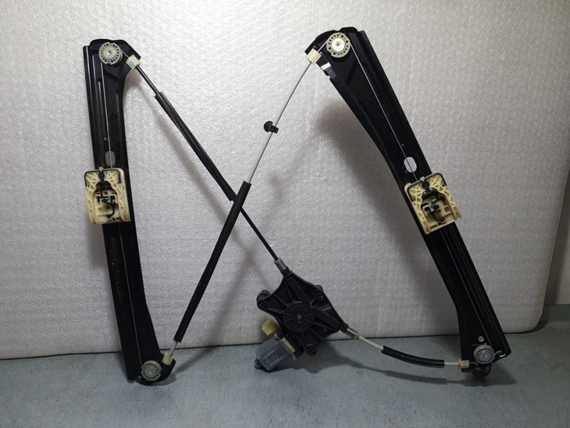 Recambio de elevalunas delantero derecho para volkswagen tiguan advance bmt referencia OEM IAM 5NA837462A  ELECTRICO 2 PINES