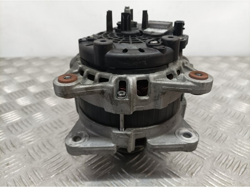 Recambio de alternador para renault megane iv grandtour tech road referencia OEM IAM 231004EA0AF F000BL0825 BOSCH