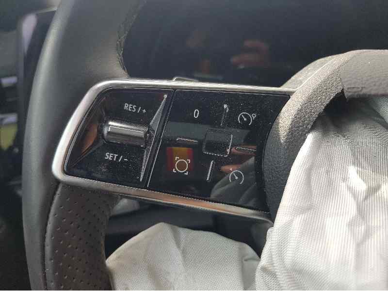 Recambio de volante para renault austral techno referencia OEM IAM 484001378R  