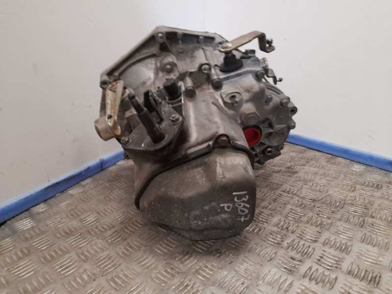 Recambio de caja cambios para peugeot 206+ básico referencia OEM IAM 20CQ82 1042292 5VELOCIDADES