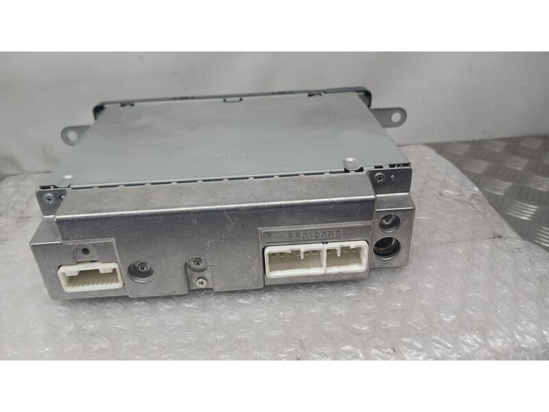 Recambio de sistema audio / radio cd para toyota iq 2 referencia OEM IAM 8612074010 MATSUSHITA CQJS0870AD