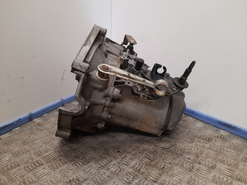 Recambio de caja cambios para peugeot 206+ básico referencia OEM IAM 20CQ82 1042292 5VELOCIDADES