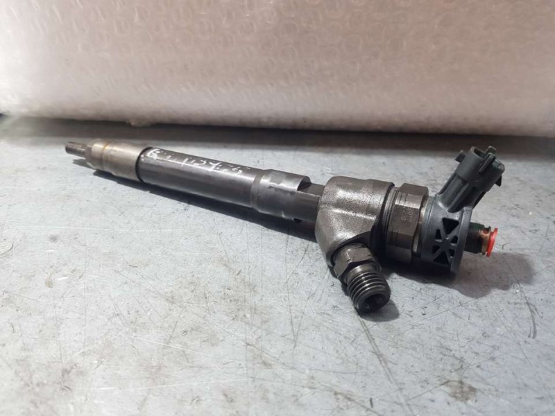 Recambio de inyector para nissan qashqai (j10) 1.6 dci turbodiesel cat referencia OEM IAM H8201055367 0445110414 BOSCH