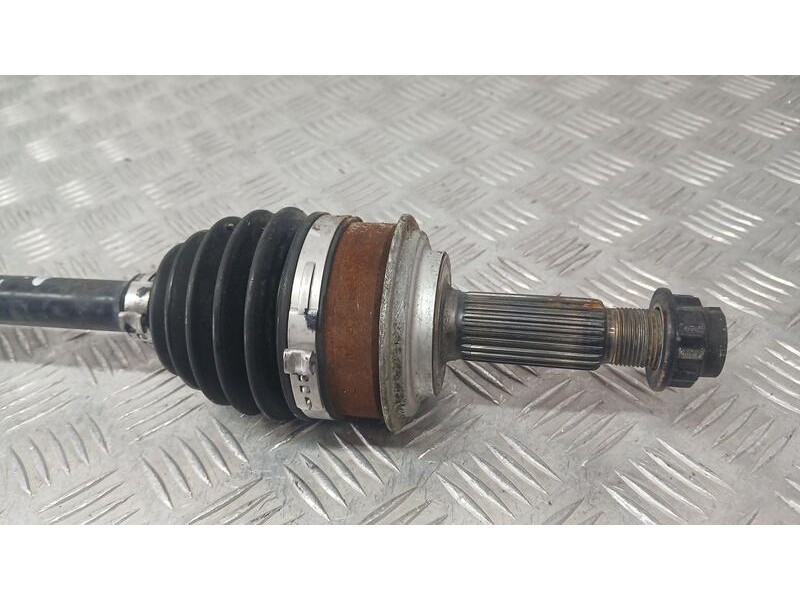 Recambio de transmision delantera derecha para toyota iq 2 referencia OEM IAM 4341074060  