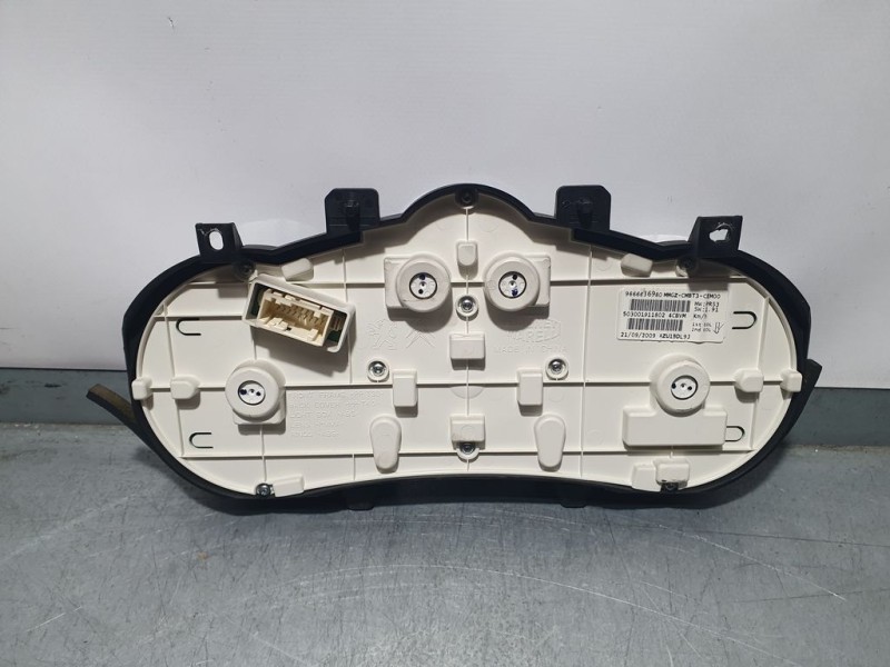 Recambio de cuadro instrumentos para peugeot 206+ básico referencia OEM IAM 9666636980 503001911802 MAGNETI MARELLI