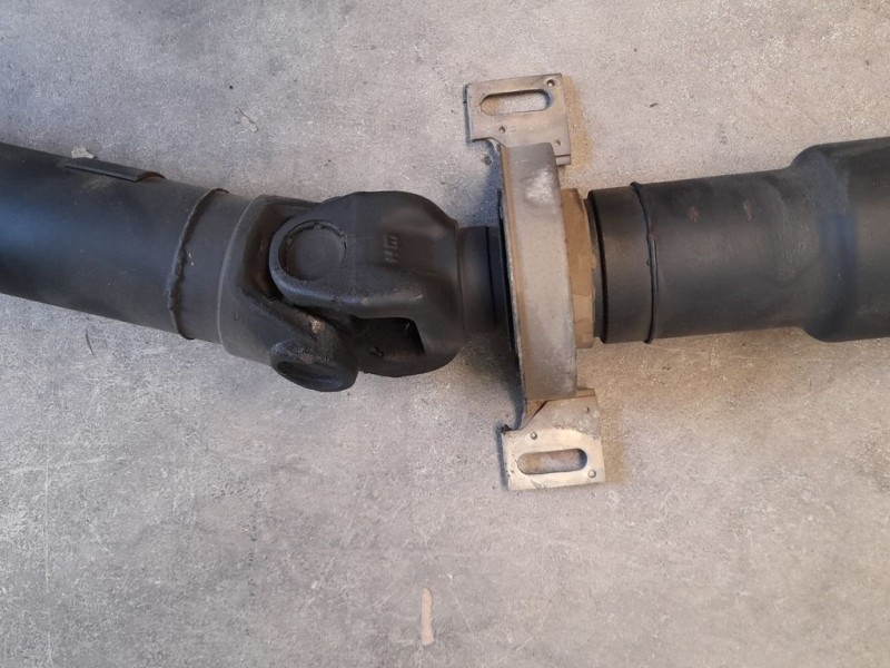 Recambio de transmision central para bmw serie 5 berlina (e39) 525tds referencia OEM IAM SIN REF  TRASERA