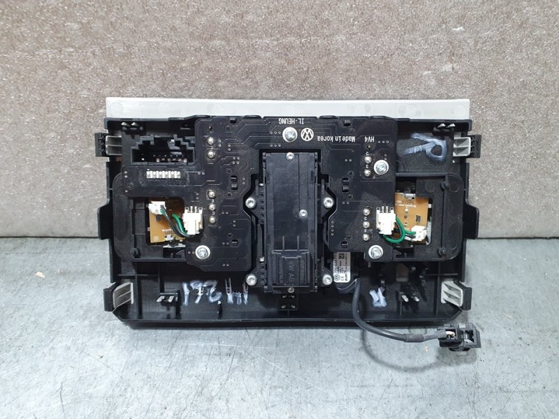 Recambio de luz interior para volkswagen tiguan advance bmt referencia OEM IAM 5TA947105C  