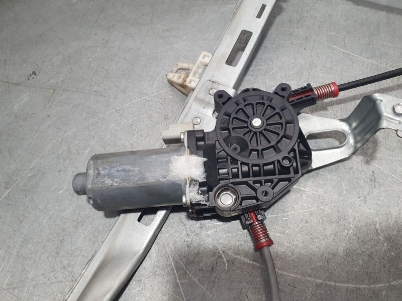 Recambio de elevalunas delantero derecho para peugeot 206+ básico referencia OEM IAM 9222F7  ELECTRICO 2 PINS