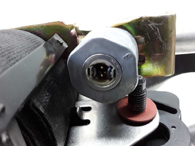 Recambio de pretensor airbag derecho para saab 900 berlina 2.3 s referencia OEM IAM   