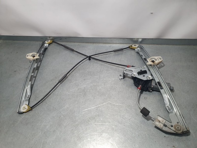 Recambio de elevalunas delantero derecho para peugeot 206+ básico referencia OEM IAM 9222F7  ELECTRICO 2 PINS