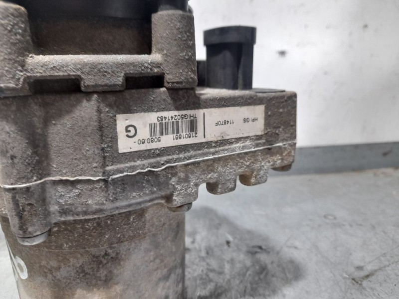 Recambio de bomba direccion electrica para citroën c4 coupe vtr referencia OEM IAM 21601861  