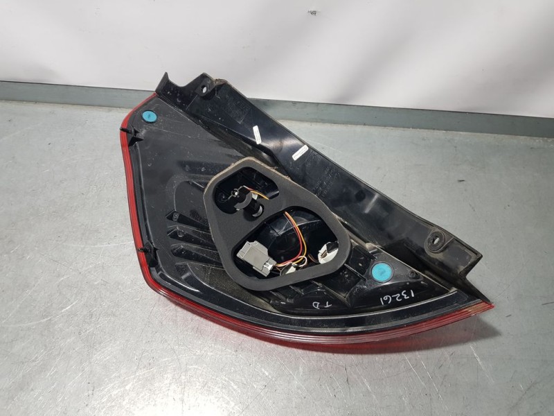 Recambio de piloto trasero derecho para ford fiesta (ccn) trend referencia OEM IAM   ROZADO