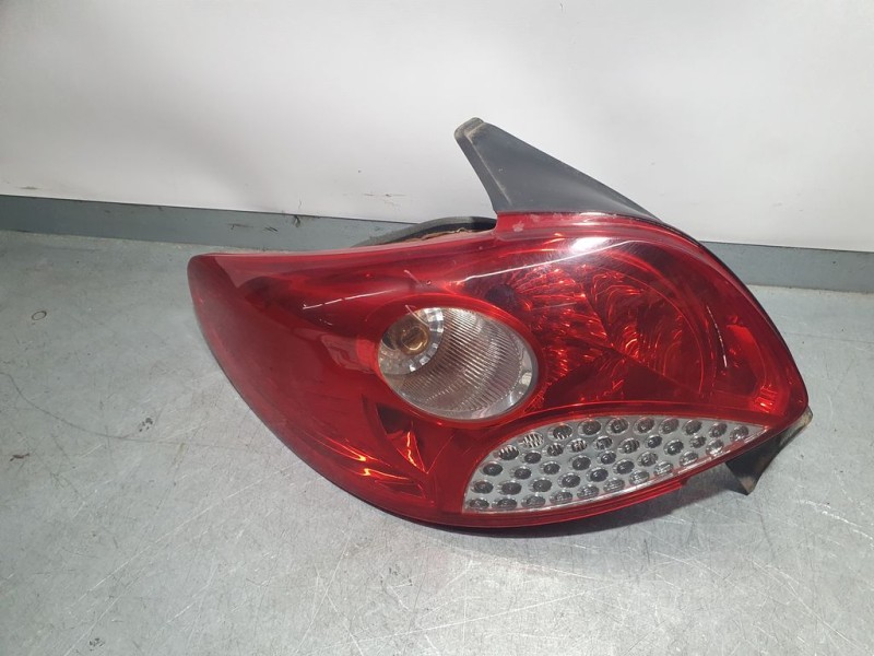 Recambio de piloto trasero izquierdo para peugeot 206+ básico referencia OEM IAM 6350GV  ROZADO