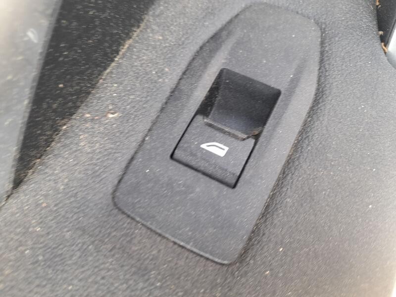 Recambio de mando elevalunas trasero izquierdo para bmw x1 (u11) sdrive 18 i referencia OEM IAM 61315A2BCB5  