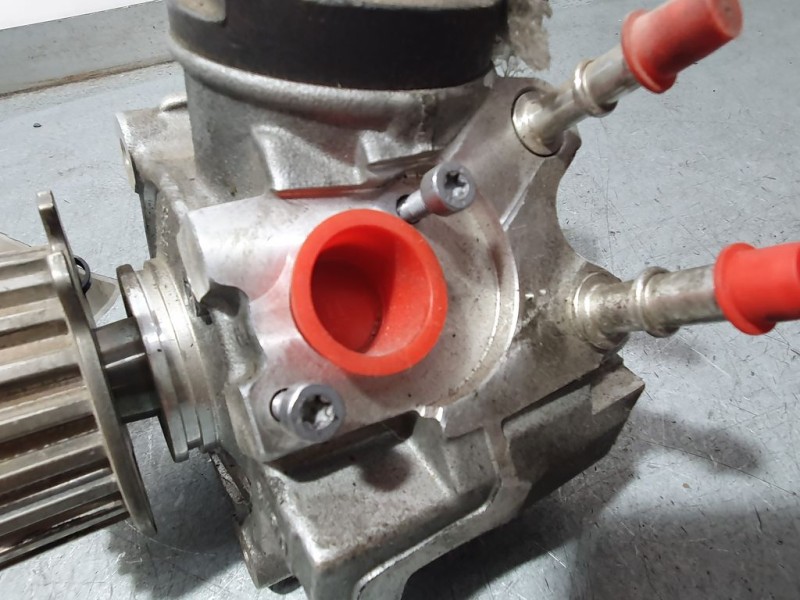 Recambio de bomba alta presion para peugeot 2008 (--.2013) 1.6 e-hdi fap referencia OEM IAM 9811347380 0445010739 BOSCH FALTA VA