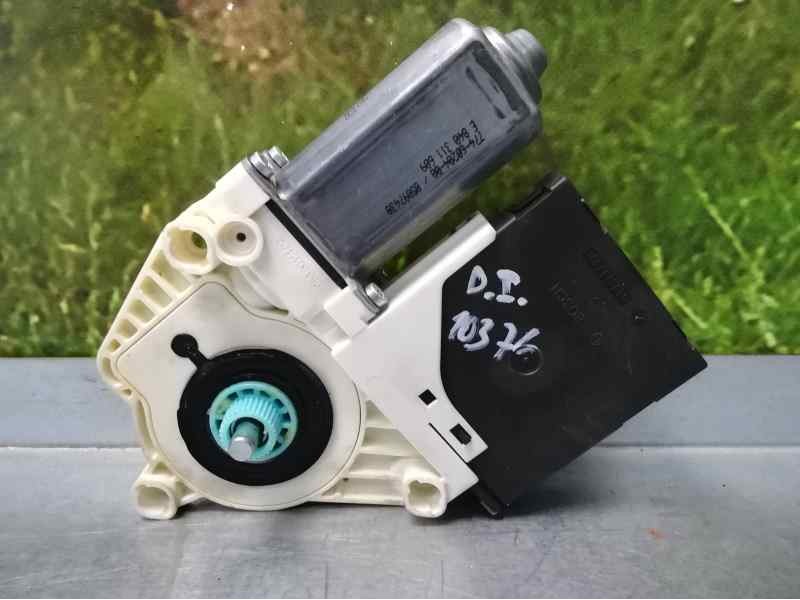 Recambio de motor elevalunas delantero izquierdo para seat leon (1p1) comfort limited referencia OEM IAM 1P0837401E 2 CLAVIJAS 
