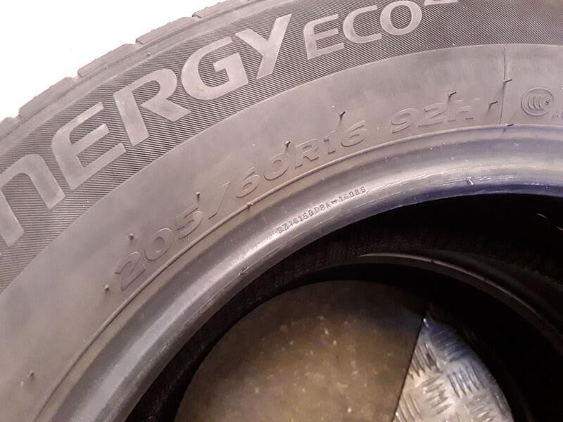 Recambio de neumatico pareja para neumaticos reutilizados - referencia OEM IAM 205601692H HANKOOK 205/60/16/92H