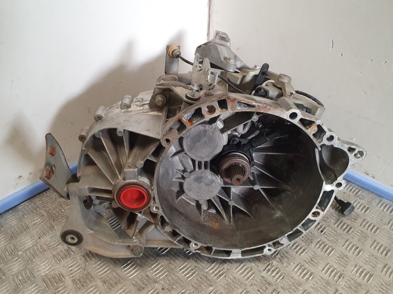 Recambio de caja cambios para ford kuga (cbv) trend referencia OEM IAM AV4R7000AB  6VELOCIDADES