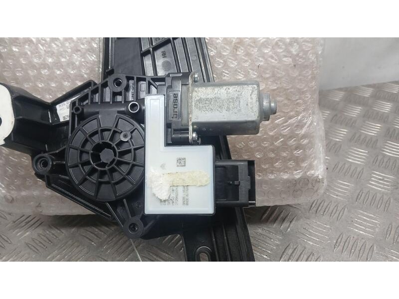 Recambio de elevalunas trasero derecho para citroën c4 1.2 12v e-thp pure tech referencia OEM IAM 9832714280  ELECTRICO 6 PINS