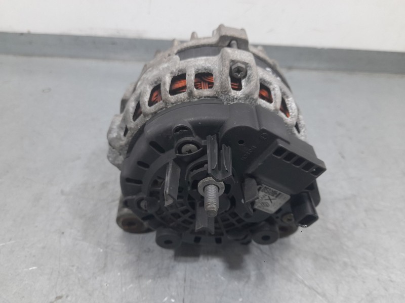 Recambio de alternador para renault megane iv berlina 5p gt-line referencia OEM IAM 231004EA0AE F000BL825 BOSCH