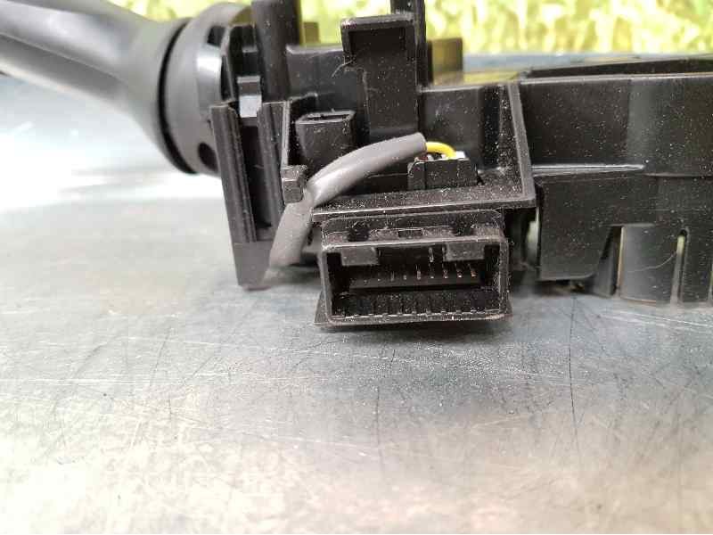 Recambio de mando luces para toyota yaris active referencia OEM IAM 17F611 02311 J44