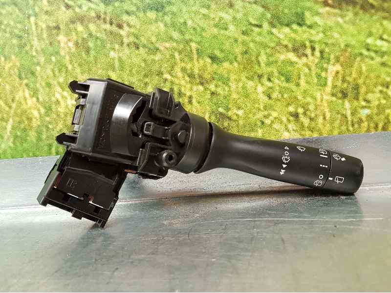 Recambio de mando limpia para toyota yaris active referencia OEM IAM 17F761 0D040 K79