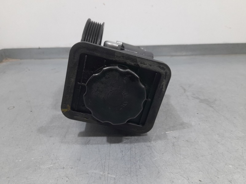 Recambio de bomba direccion para bmw 5 (e60) 530 d referencia OEM IAM LH676095601W ZFLS7693974101 